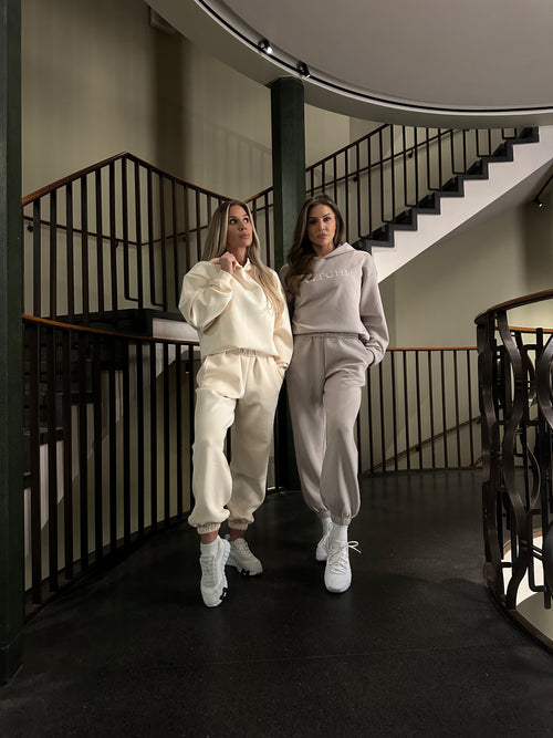 LUXE TRACKSUIT HOODIE OVERSIZED VANILLA